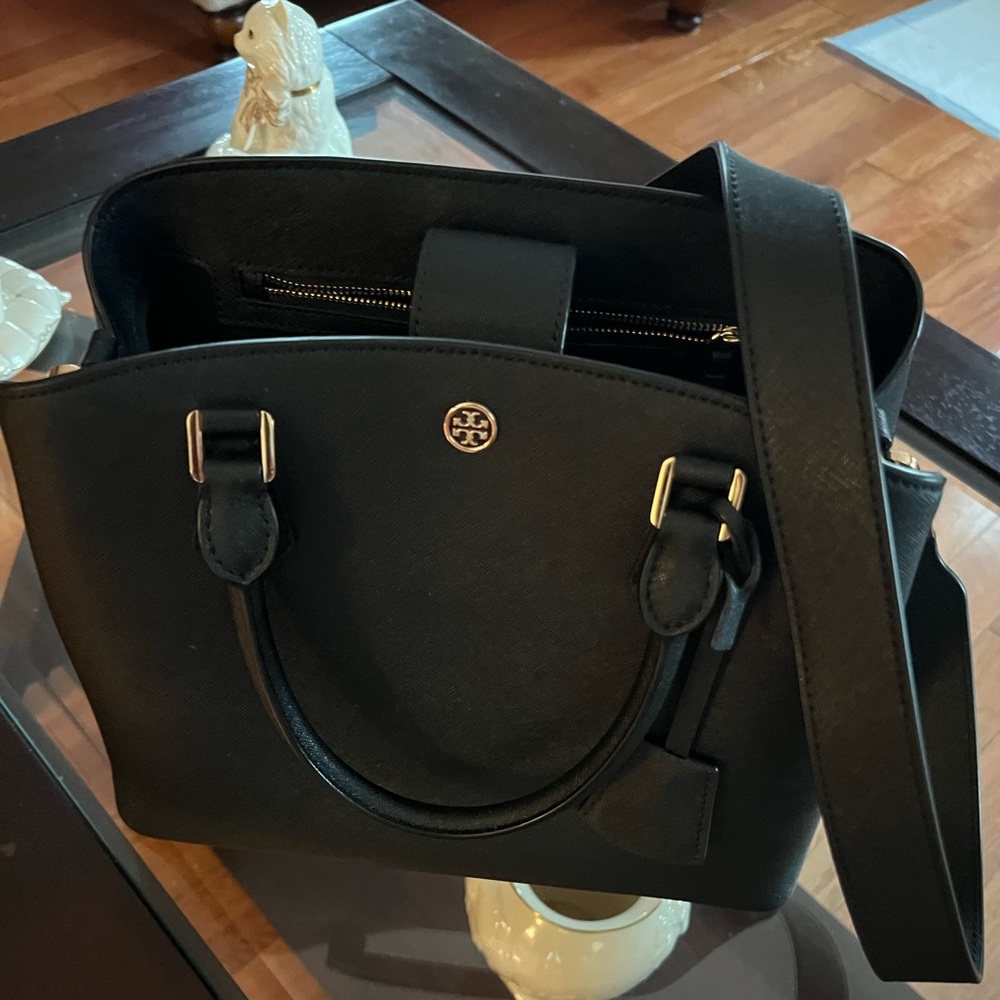 Brand New Tory Burch cross body bag.